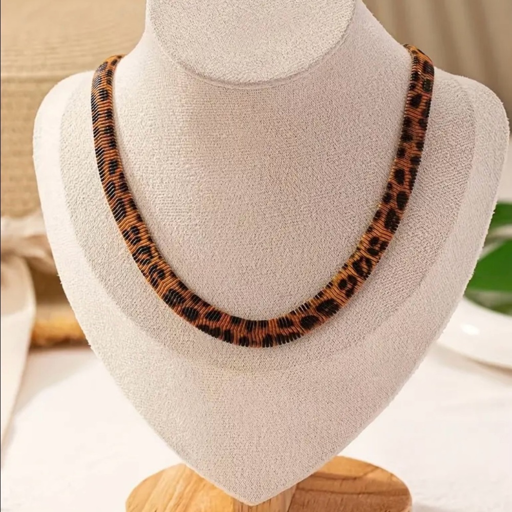 Leopard Print Intricate Triple-Layered Metal Styl… - image 2